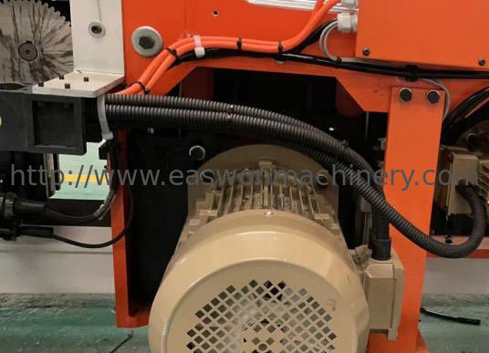 La poutre de commande numérique par ordinateur d'ordinateur automatique a vu panneau de machines ont vu qu'échangeant la coupe de poutre a vu