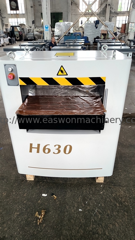 Machine d'épaississement réglable pour le travail du bois avec vitesse d'alimentation de 7 m/min et de 12 m/min H630